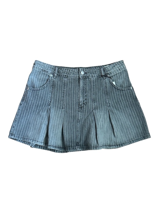 Zara Dresses & Skirts - Zara Gray/White Pinstripe Pleated Denim Mini Skirt NWT